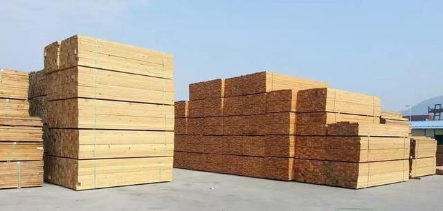 现在建筑施工中模板支设常用木模,其中应用比较成熟的工艺有混凝土柱